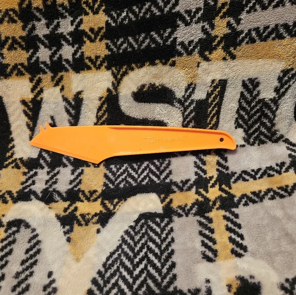 ==$4 each / 5 for $15 / 10 for $25 Tupperware tools / minis / gadgets - Picture 7 of 14